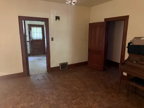 17043 Jodave Avenue Hazel Crest IL 60429