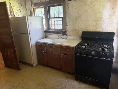 17043 Jodave Avenue Hazel Crest IL 60429