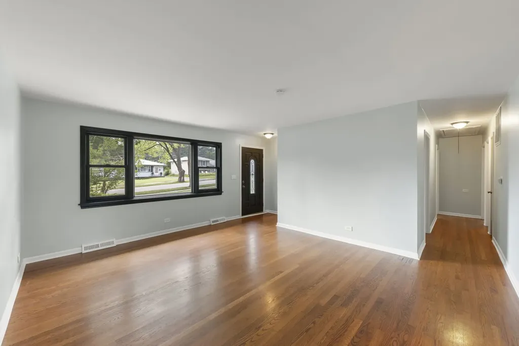 307 South Pierce Avenue Wheaton IL 60187
