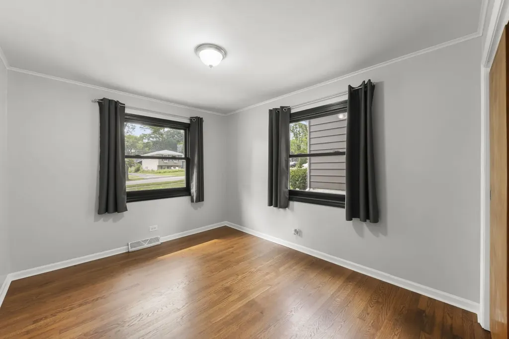 307 South Pierce Avenue Wheaton IL 60187
