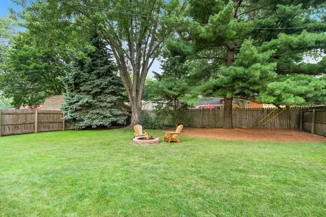 846 Sioux Drive Elgin IL 60120