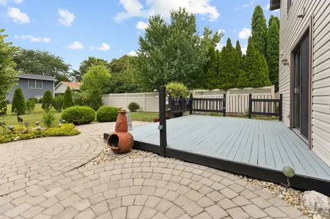1842 Hawk Lane Elk Grove Village IL 60007