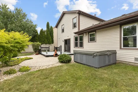 1842 Hawk Lane Elk Grove Village IL 60007