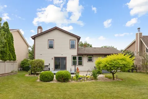 1842 Hawk Lane Elk Grove Village IL 60007