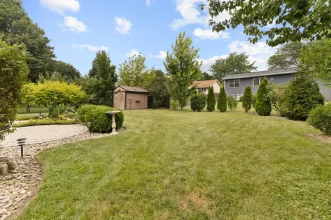 1842 Hawk Lane Elk Grove Village IL 60007