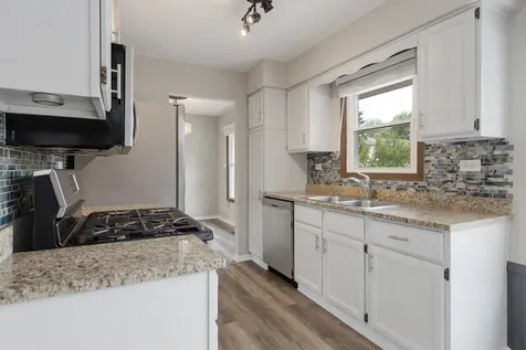 1842 Hawk Lane Elk Grove Village IL 60007