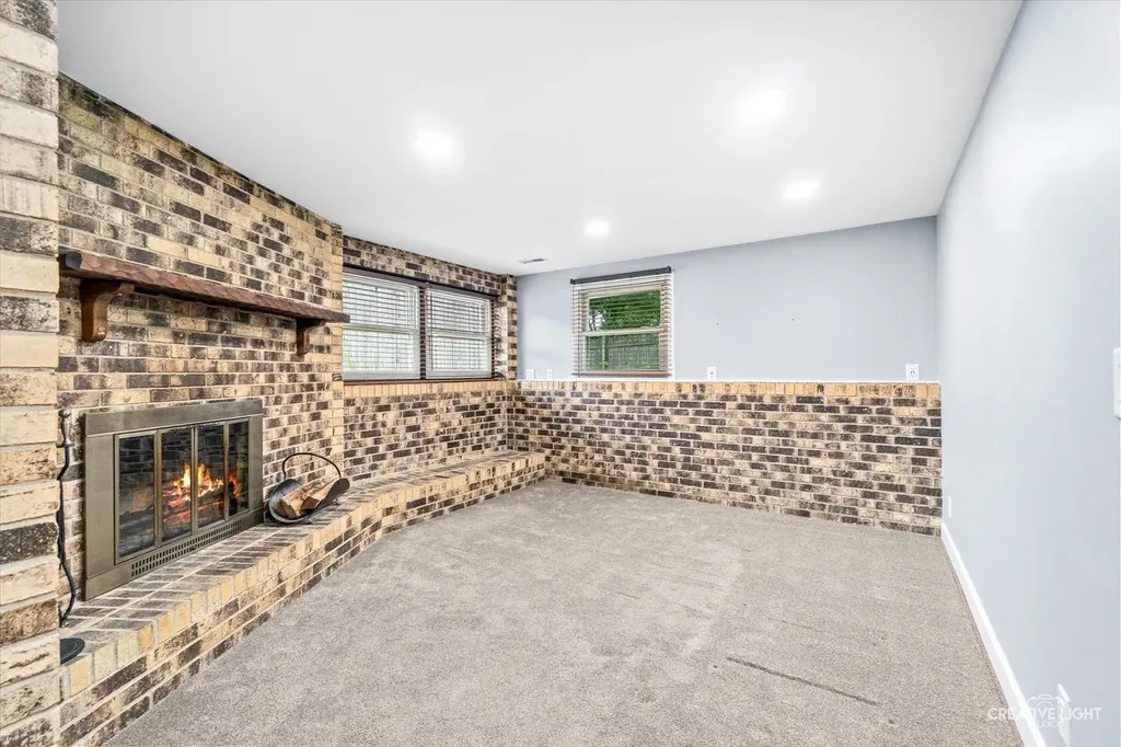 231 Lincolnshire Lane Bolingbrook IL 60440