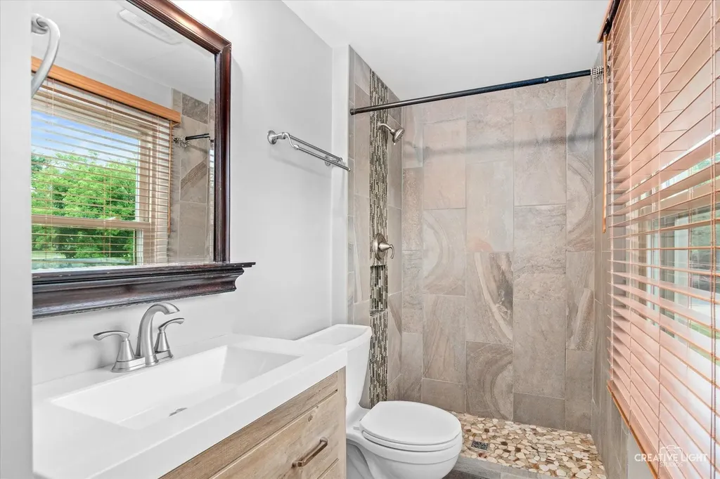 231 Lincolnshire Lane Bolingbrook IL 60440