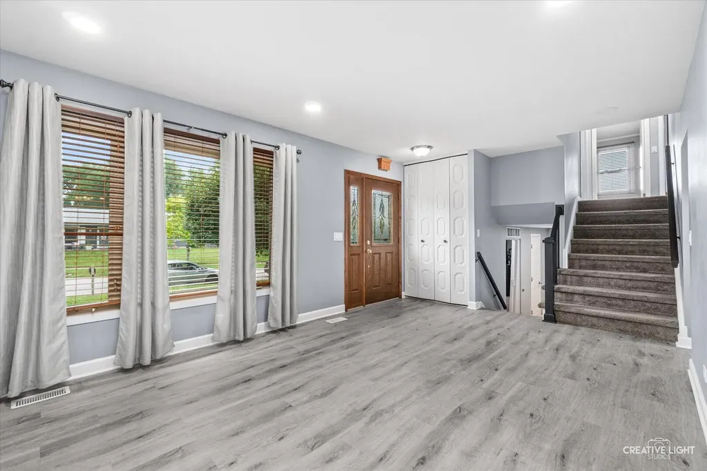 231 Lincolnshire Lane Bolingbrook IL 60440