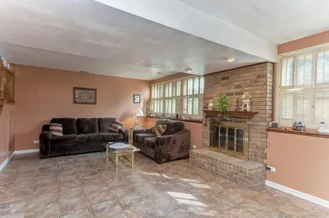 260 Cunningham Lane Bloomingdale IL 60108