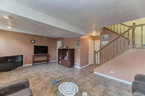 260 Cunningham Lane Bloomingdale IL 60108