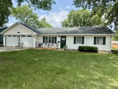 1404 Rolling Green Drive Mendota IL 61342