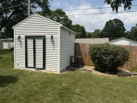 1404 Rolling Green Drive Mendota IL 61342