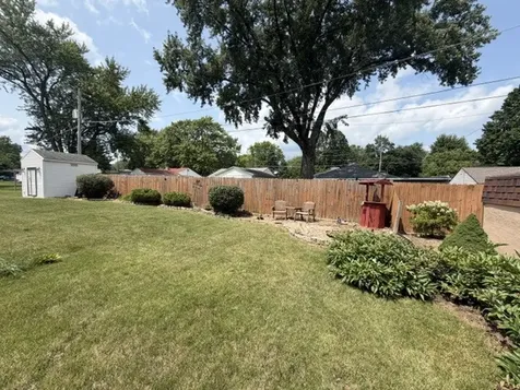 1404 Rolling Green Drive Mendota IL 61342