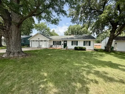 1404 Rolling Green Drive Mendota IL 61342