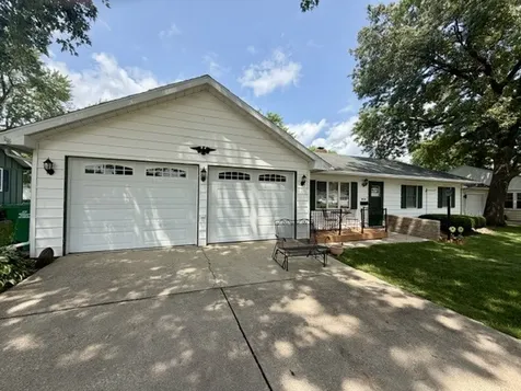1404 Rolling Green Drive Mendota IL 61342