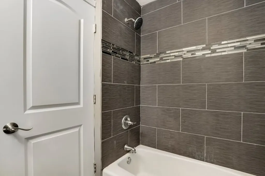 2441 North Laramie Avenue Chicago IL 60639