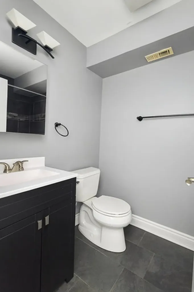 2441 North Laramie Avenue Chicago IL 60639
