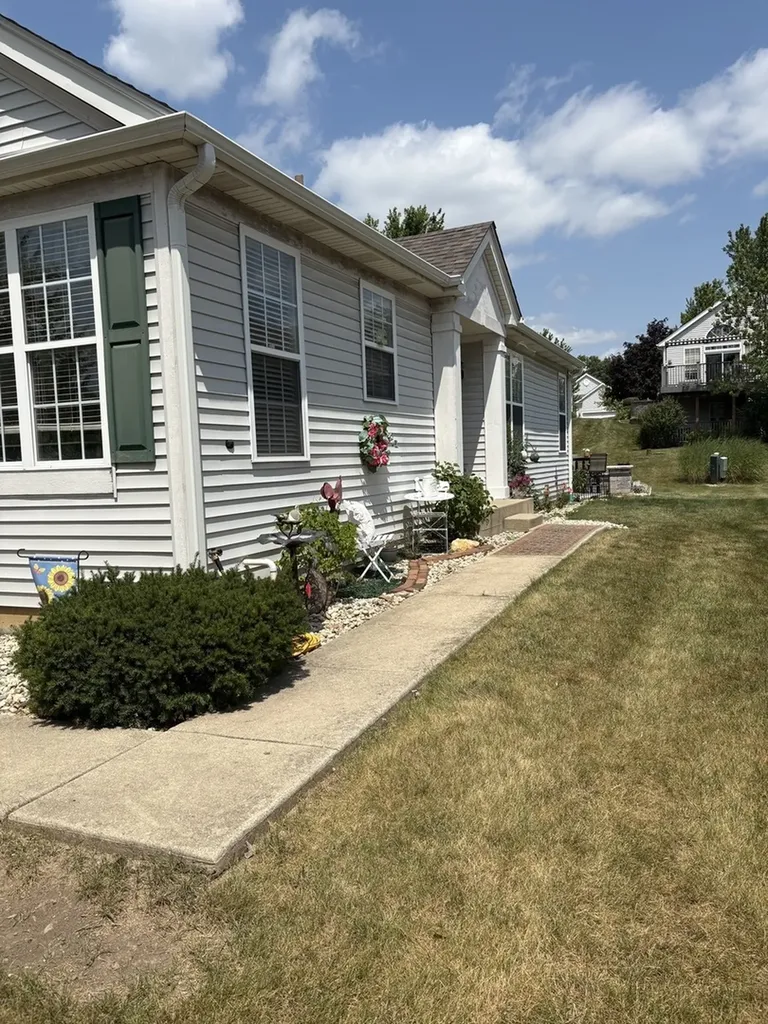 5 East Hague Drive Antioch IL 60002