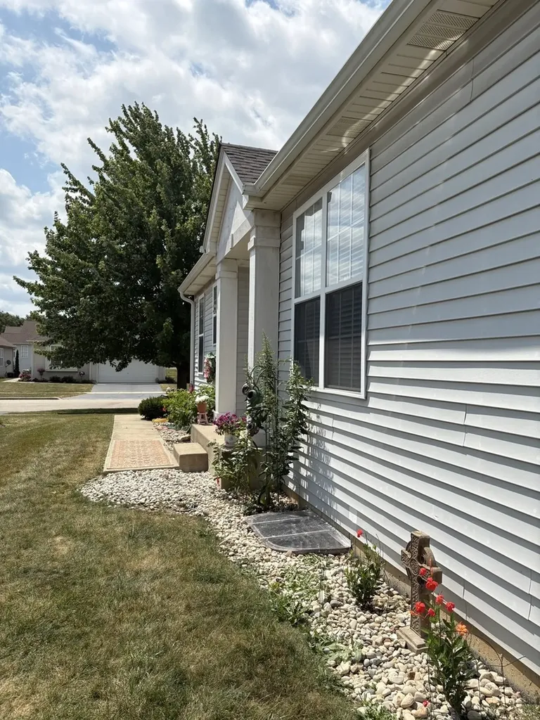 5 East Hague Drive Antioch IL 60002