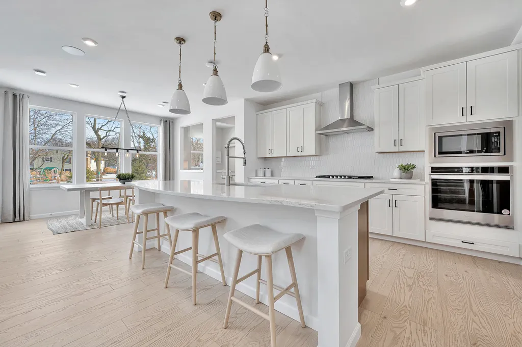 2548 Mallet Court Naperville IL 60564