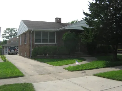 2516 South 7th Avenue North Riverside IL 60546