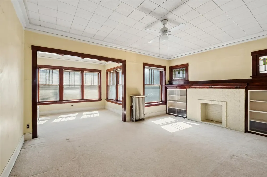 4924 North Saint Louis Avenue Chicago IL 60625