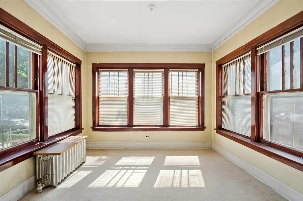 4924 North Saint Louis Avenue Chicago IL 60625