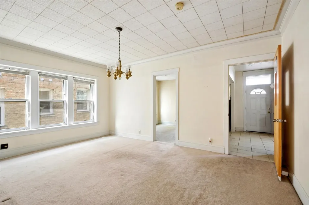4924 North Saint Louis Avenue Chicago IL 60625