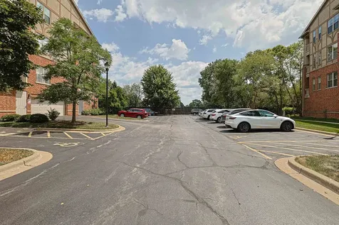 1739 Tudor Lane Northbrook IL 60062