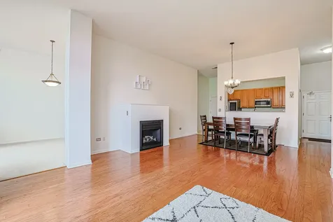 1739 Tudor Lane Northbrook IL 60062