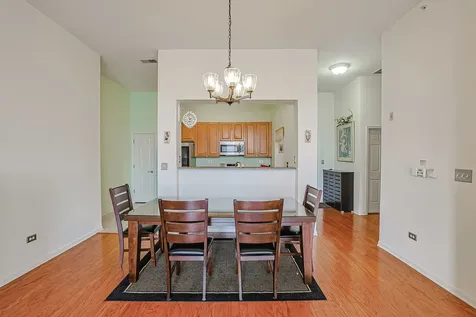 1739 Tudor Lane Northbrook IL 60062