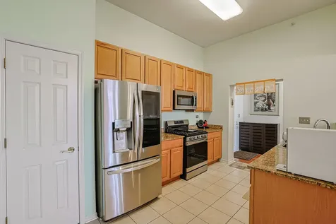 1739 Tudor Lane Northbrook IL 60062