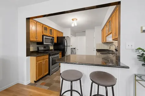 125 South Atherton Court Bloomingdale IL 60108