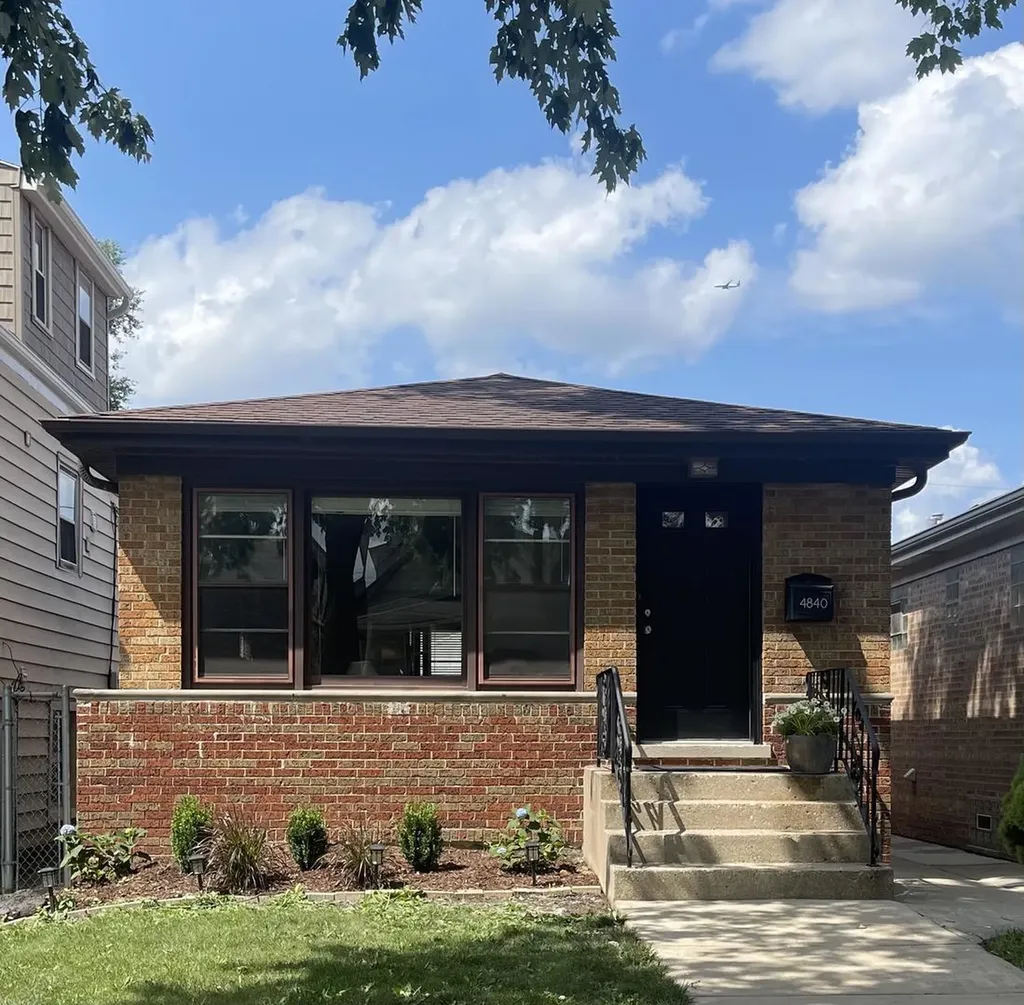 4840 West Gunnison Street Chicago IL 60630