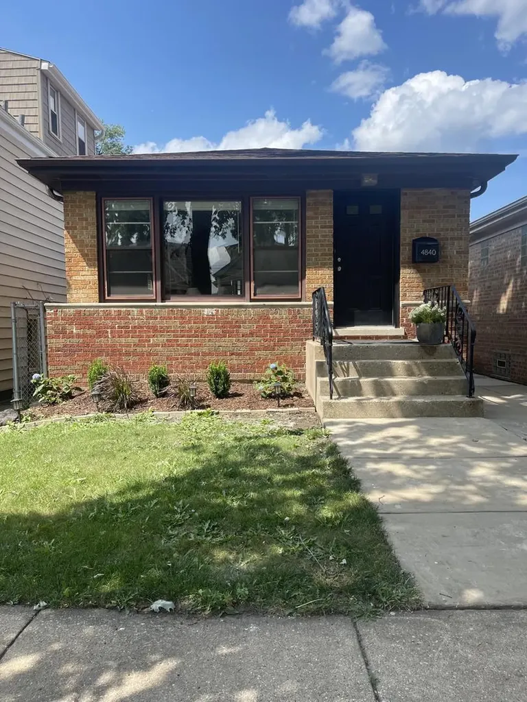 4840 West Gunnison Street Chicago IL 60630