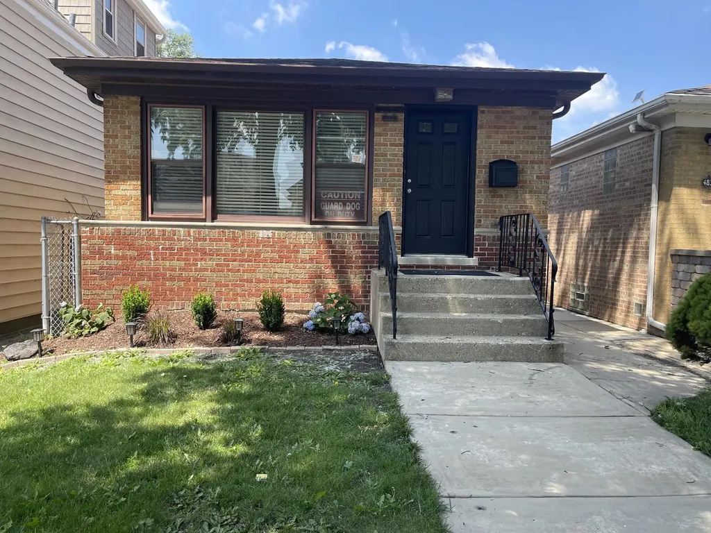 4840 West Gunnison Street Chicago IL 60630