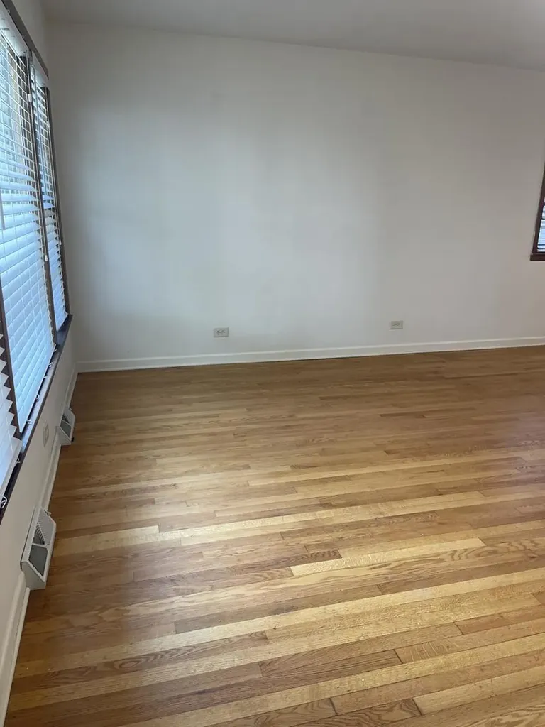 4840 West Gunnison Street Chicago IL 60630