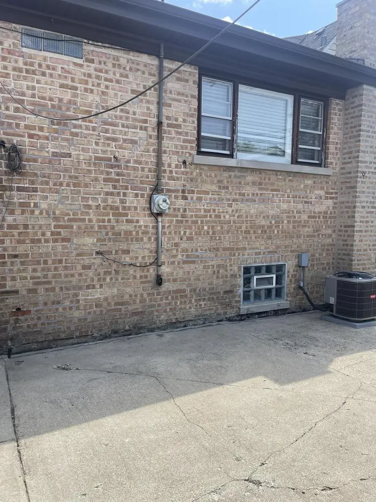 4840 West Gunnison Street Chicago IL 60630