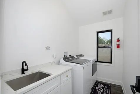 2514 Harvey Avenue Berwyn IL 60402