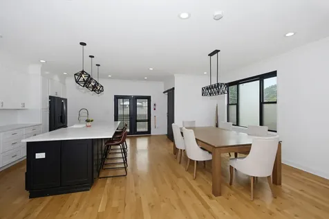 2514 Harvey Avenue Berwyn IL 60402