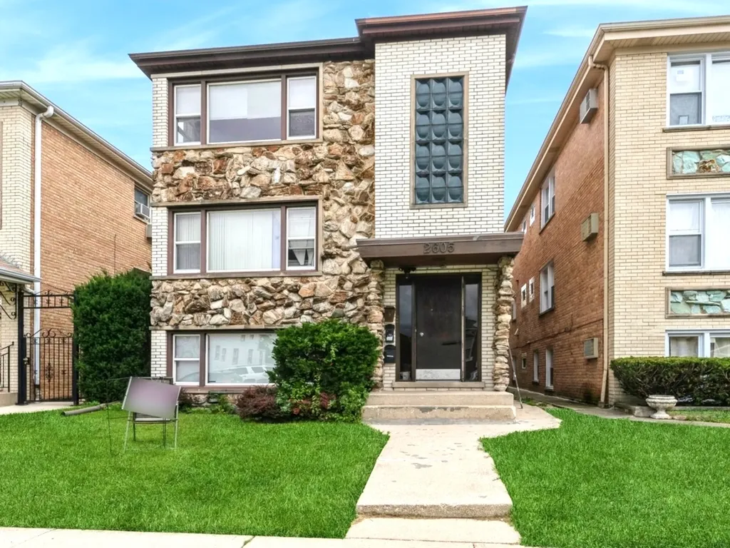 2605 North 72nd Court Elmwood Park IL 60707