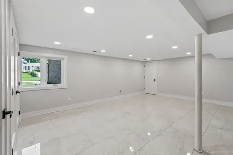 9039 Windsor Drive Palos Hills IL 60465