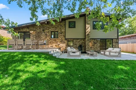 9039 Windsor Drive Palos Hills IL 60465