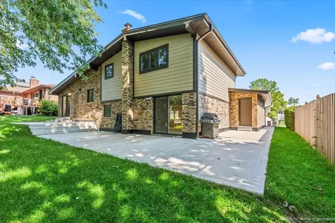 9039 Windsor Drive Palos Hills IL 60465