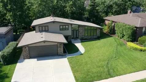 9039 Windsor Drive Palos Hills IL 60465