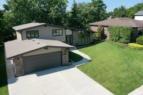9039 Windsor Drive Palos Hills IL 60465