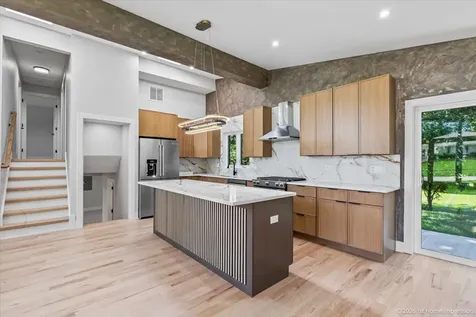 9039 Windsor Drive Palos Hills IL 60465