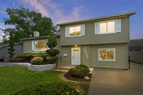 16749 Meadowdale Drive Oak Forest IL 60452