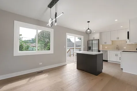 16749 Meadowdale Drive Oak Forest IL 60452